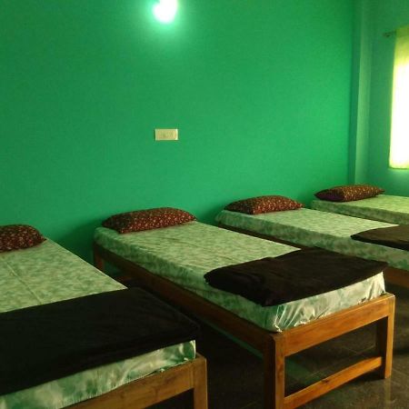 M G Cottage & Dormitory Gokarna  Kültér fotó